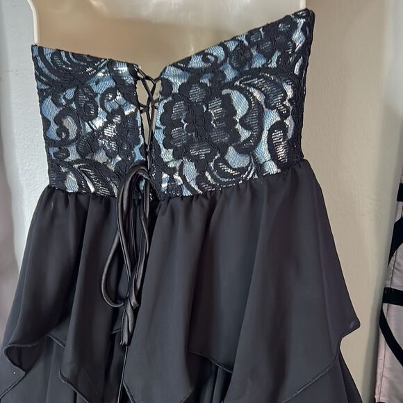 Teeze Me lace bustier dress with asymmetrical layers size 5 - Picture 11 of 13